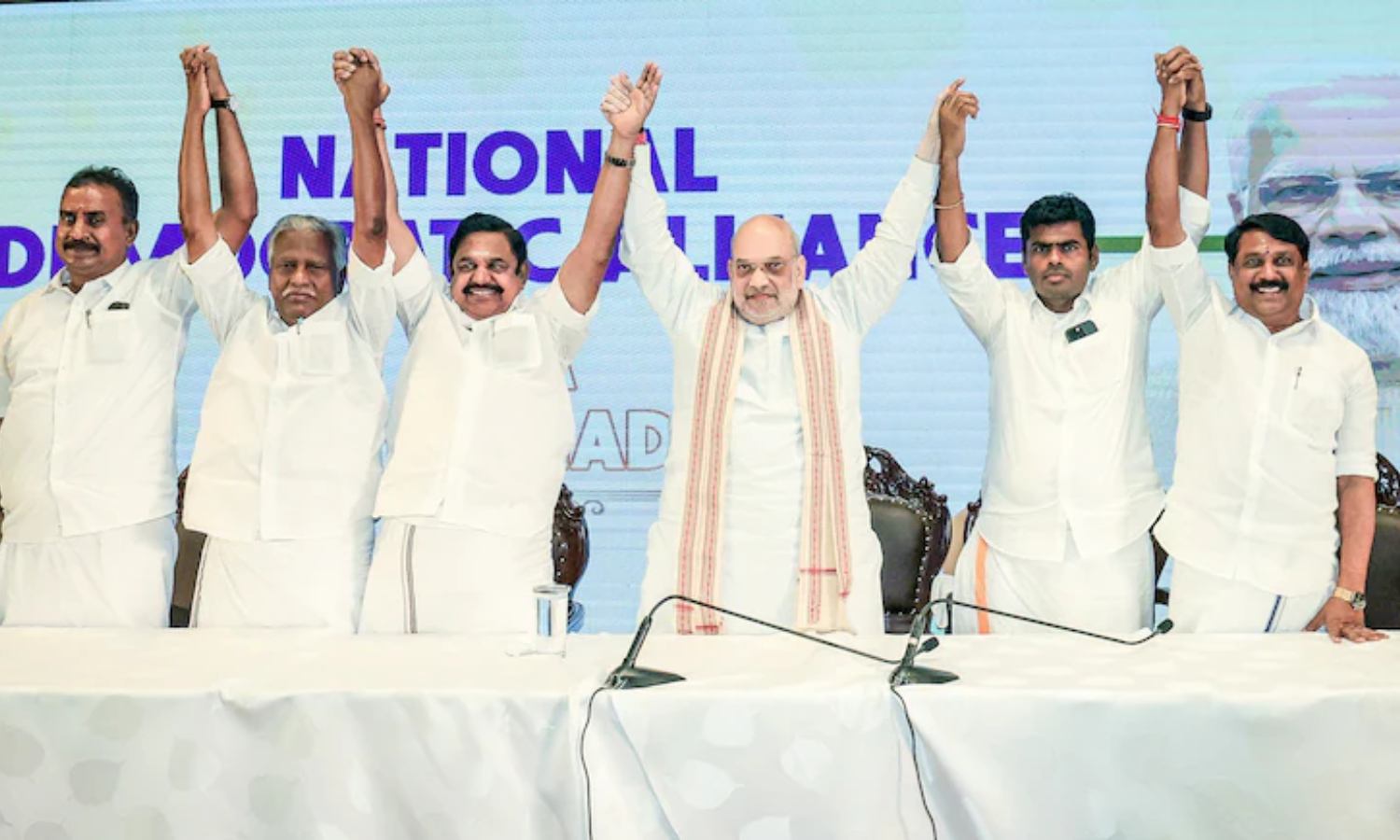 உயர்ந்த வாக்குவங்கி... 35 இடங்களை கோரும் பா.ஜ.க. - சம்மதிக்காத எடப்பாடி!