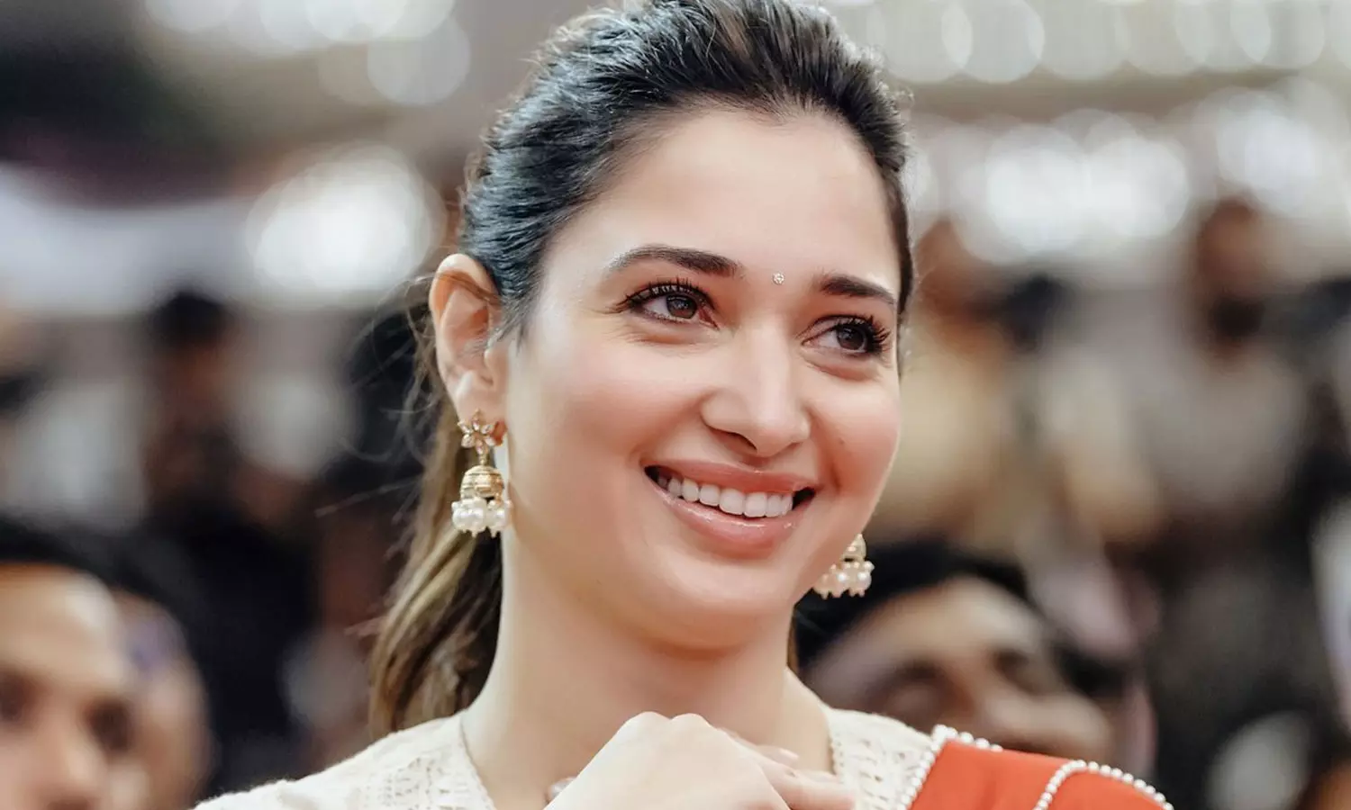 சம்பாதிக்கும்-பணத்தை-என்ன-செய்யலாம்?--தமன்னா-தரும்-டிப்ஸ்