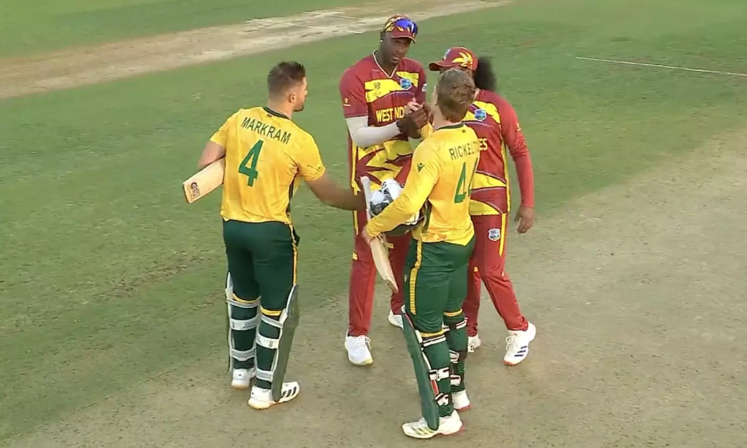 176-ரன்கள்-இலக்கை-16-ஓவரிலேயே-எட்டிய-தென்-ஆப்பிரிக்கா