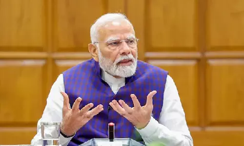 நீதித்துறை ஊழல் பற்றி 8 ஆம் வகுப்பு மாணவர்களுக்கு ஏன் கற்பிக்க வேண்டும்? - NCERT சர்ச்சையால் பிரதமர் அதிருப்தி நீதித்துறை ஊழல் பற்றி 8 ஆம் வகுப்பு மாணவர்களுக்கு ஏன் கற்பிக்க வேண்டும்? - NCERT சர்ச்சையால் பிரதமர் அதிருப்தி