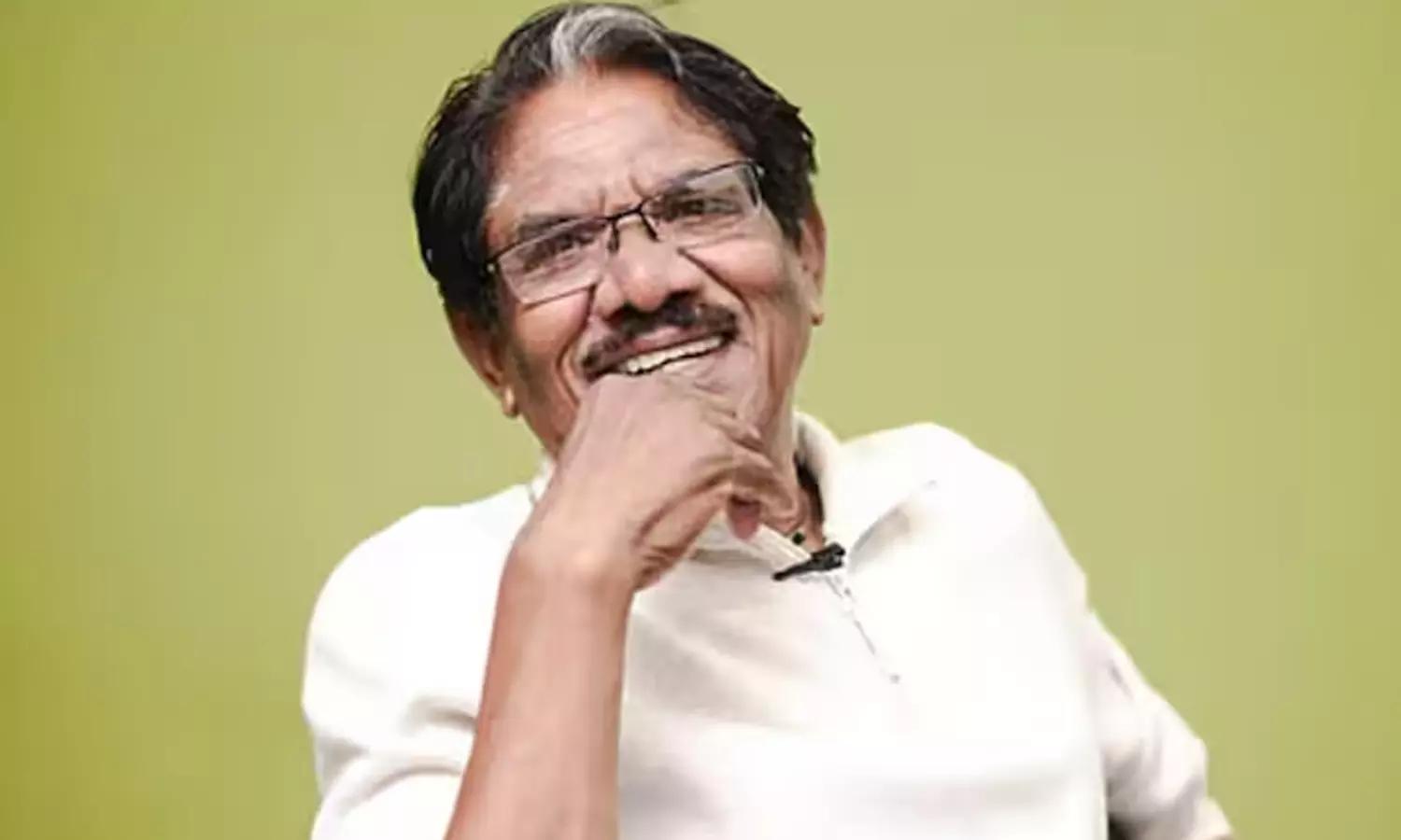 உடல்நிலையில் முன்னேற்றம் - டிஸ்சார்ஜ் ஆனார் டைரக்டர் பாரதிராஜா