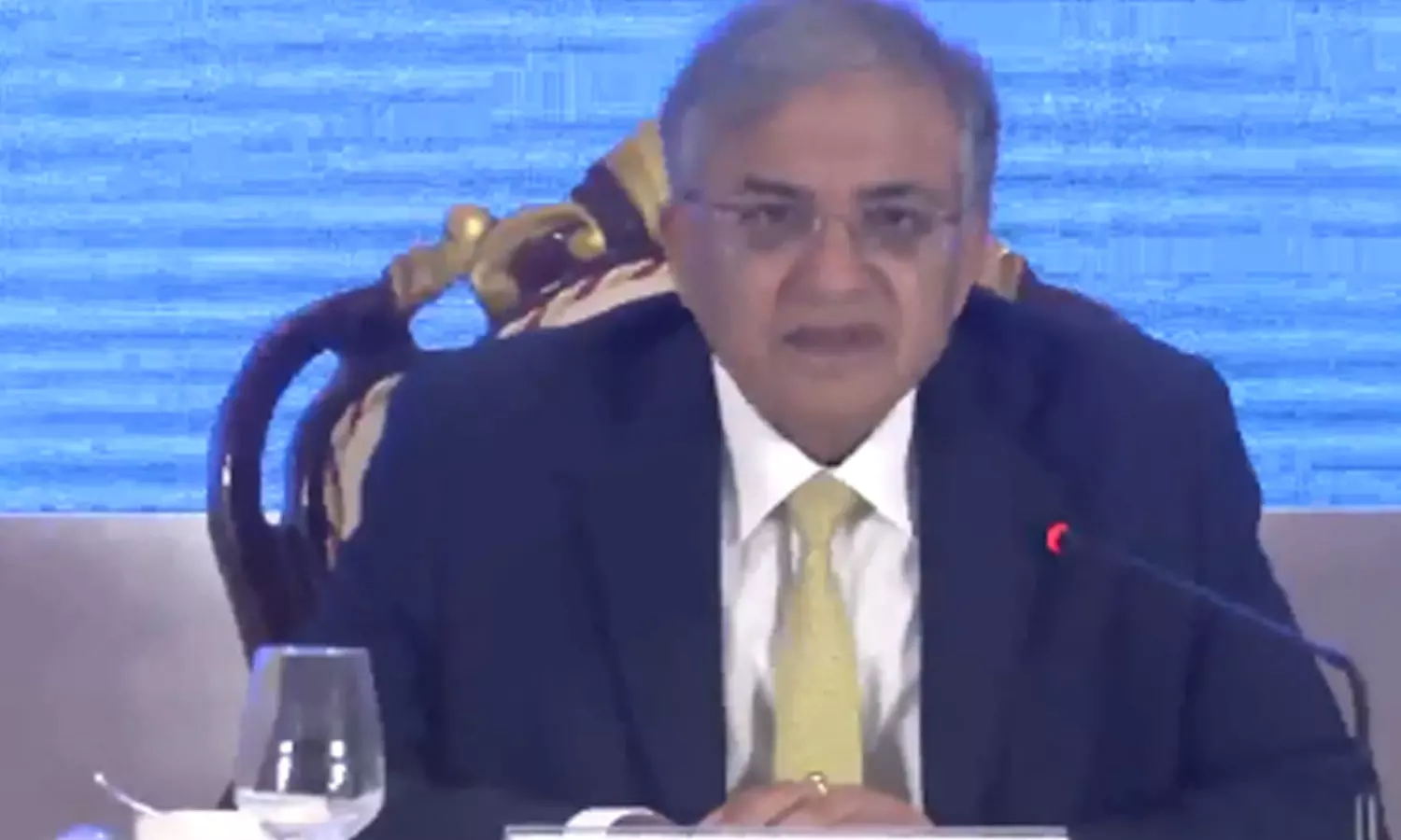 இப்போது கூட வாக்காளர் பட்டியலுக்கு விண்ணப்பிக்க முடியும்- தேர்தல் ஆணையர் இப்போது கூட வாக்காளர் பட்டியலுக்கு விண்ணப்பிக்க முடியும்- தேர்தல் ஆணையர்