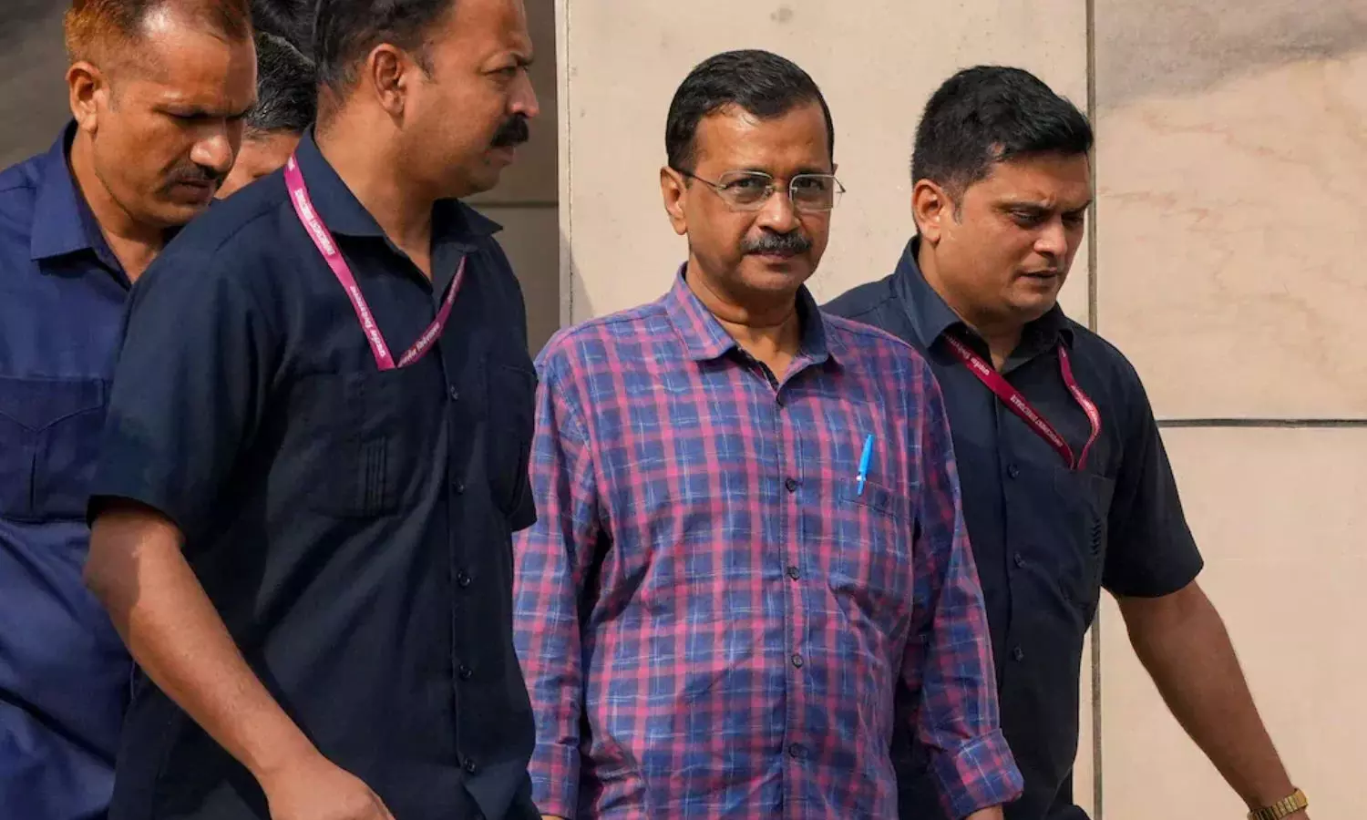 டெல்லி மதுபான கொள்கை முறைகேடு வழக்கு - அரவிந்த் கெஜ்ரிவால் விடுவிப்பு - நீதிமன்றம் அதிரடி டெல்லி மதுபான கொள்கை முறைகேடு வழக்கு - அரவிந்த் கெஜ்ரிவால் விடுவிப்பு - நீதிமன்றம் அதிரடி