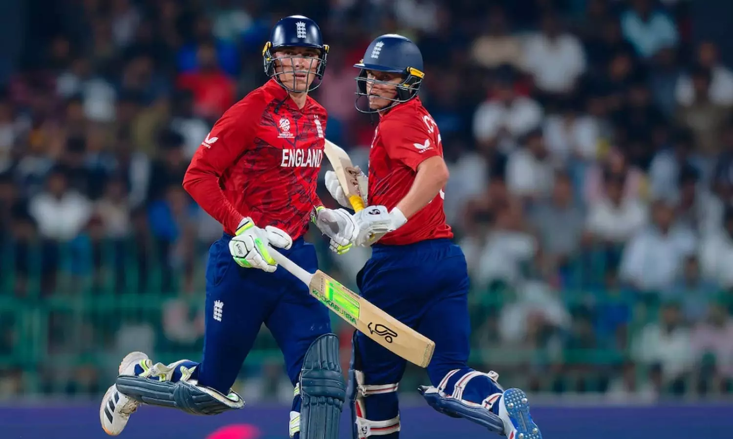 சூப்பர்-8-சுற்றில்-திரில்-வெற்றி:-நியூசிலாந்தின்-அரையிறுதி-வாய்ப்புக்கு-செக்-வைத்த-இங்கிலாந்து