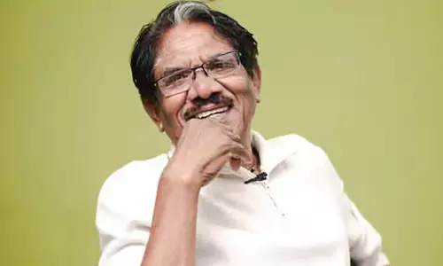 உடல்நிலையில் முன்னேற்றம் - டிஸ்சார்ஜ் ஆனார் டைரக்டர் பாரதிராஜா