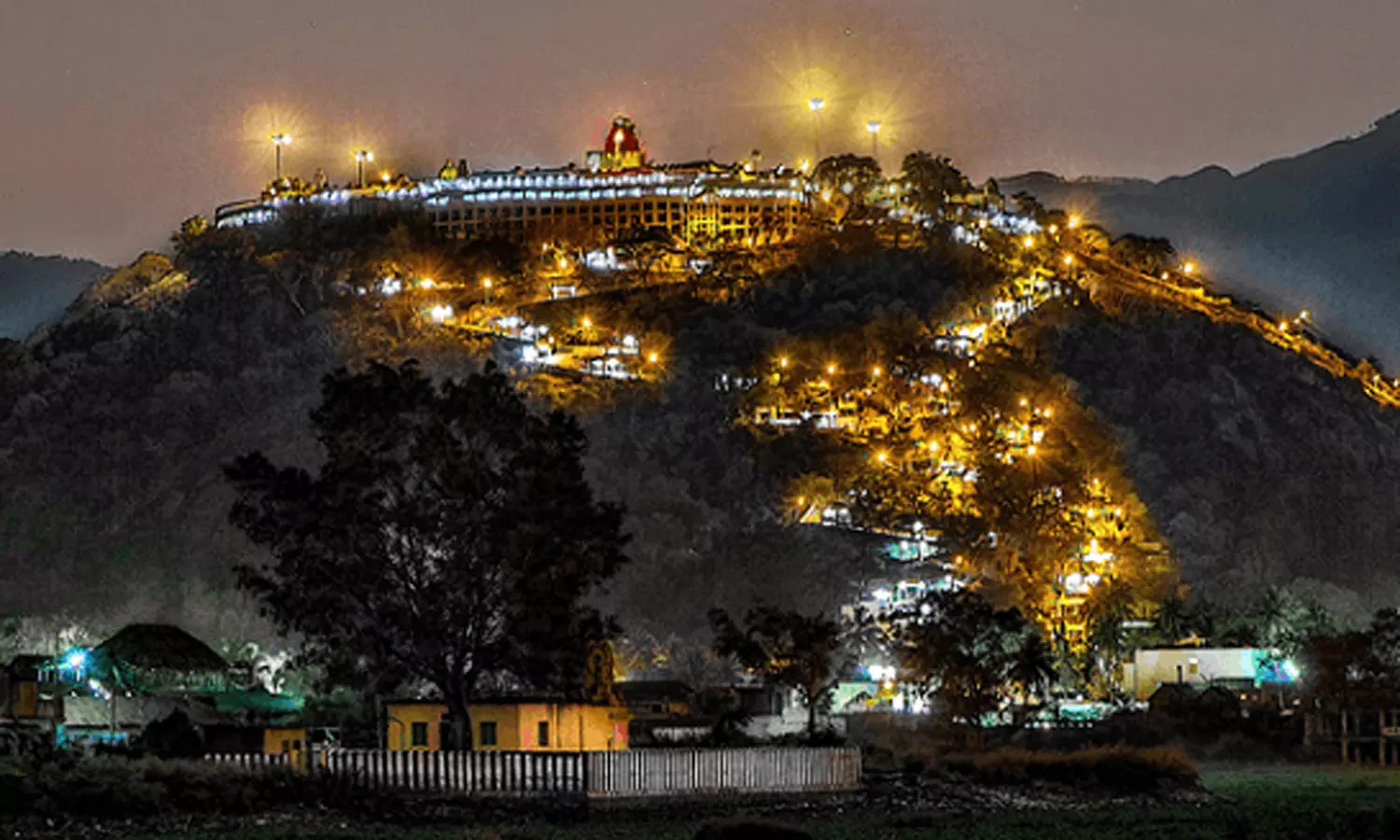 சந்திரகிரகணம்:-பழனி-கோவிலில்-3-ந்தேதி-பூஜை-நேரம்-மாற்றம்