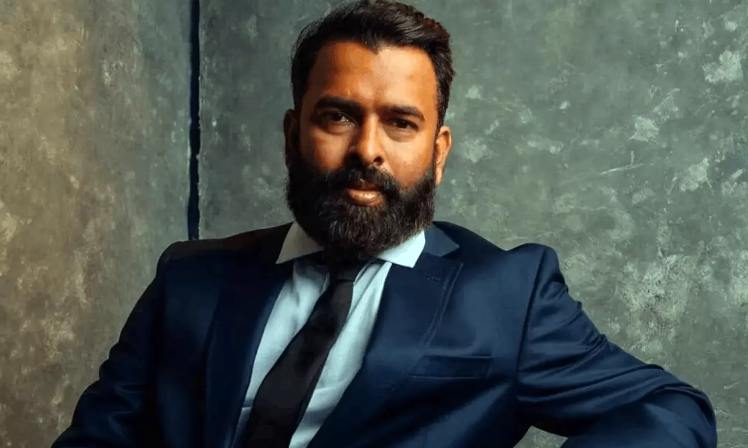 கடைசி-விமானம்...-ஜஸ்ட்-மிஸ்ஸில்-தப்பிய-சந்தோஷ்-நாராயணன்