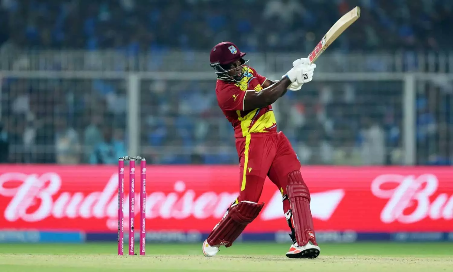 தெறிக்கவிட்ட பொவேல்- ஹோல்டர் ஜோடி: இந்தியாவுக்கு 196 ரன்கள் இலக்கு நிர்ணயித்தது வெஸ்ட் இண்டீஸ்