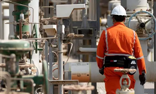 ஈரான் தாக்குதல் - எல்என்ஜி-யைத் தொடர்ந்து யூரியா, மெத்தனால் உற்பத்தியை நிறுத்தியது கத்தார்