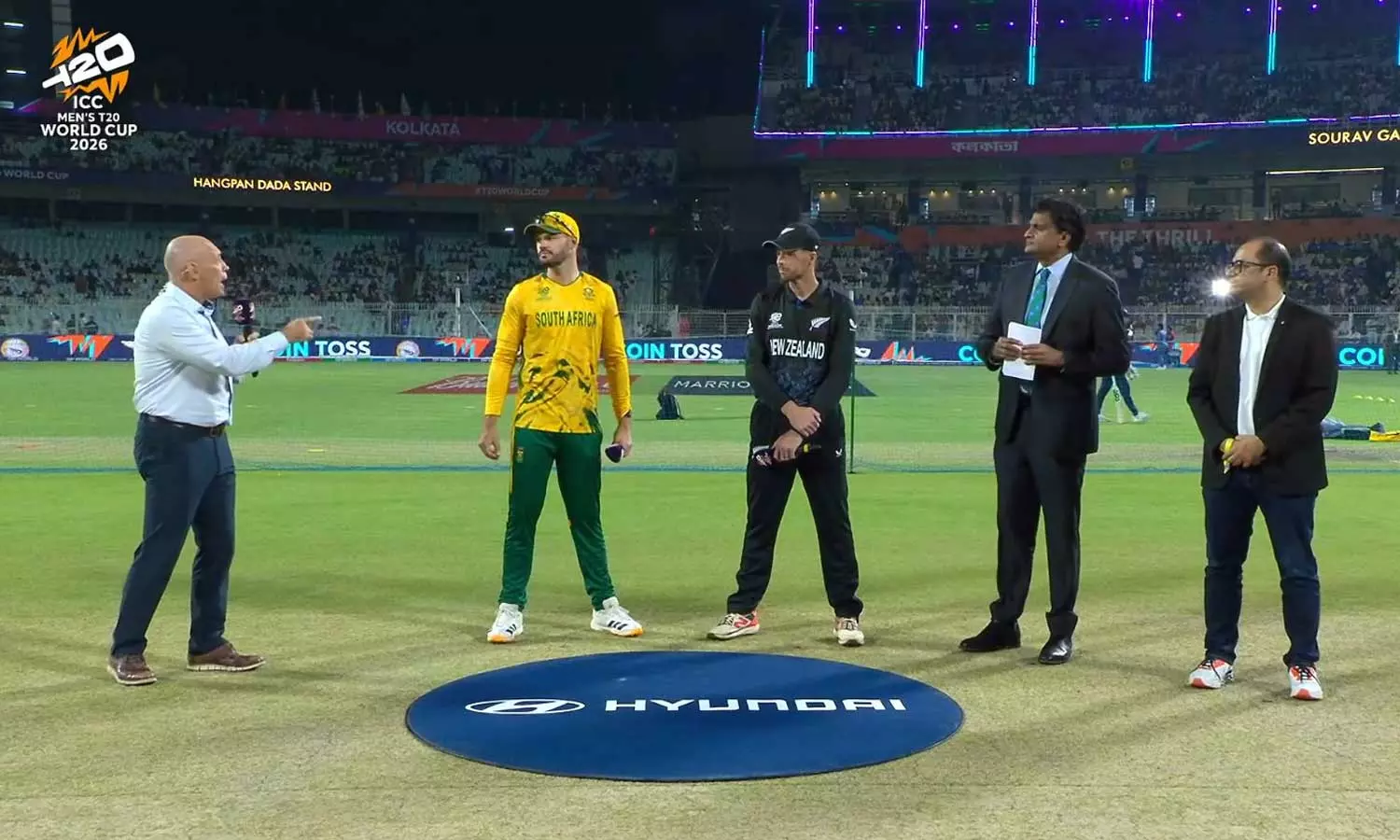 டி20-உலகக்-கோப்பை-அரையிறுதி:-நியூசிலாந்து-பந்து-வீச்சு-தேர்வு-#T20-World-Cup-Semi-Final