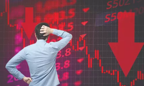 போர் பதற்றம் எதிரொலி: கடும் சரிவுடன் முடிவடைந்த இந்திய பங்குச்சந்தை