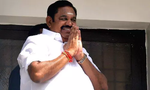 இ.பி.எஸ் தலைமையில் அ.தி.மு.க மாவட்ட செயலாளர்கள் கூட்டம் தொடங்கியது