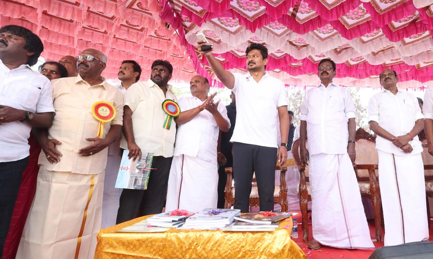 #DMK மத்திய அரசு செய்யும் ஏமாற்று வேலையை அனைவரும் ஒன்றிணைந்து முறியடிக்க வேண்டும்- உதயநிதி ஸ்டாலின் பேச்சு