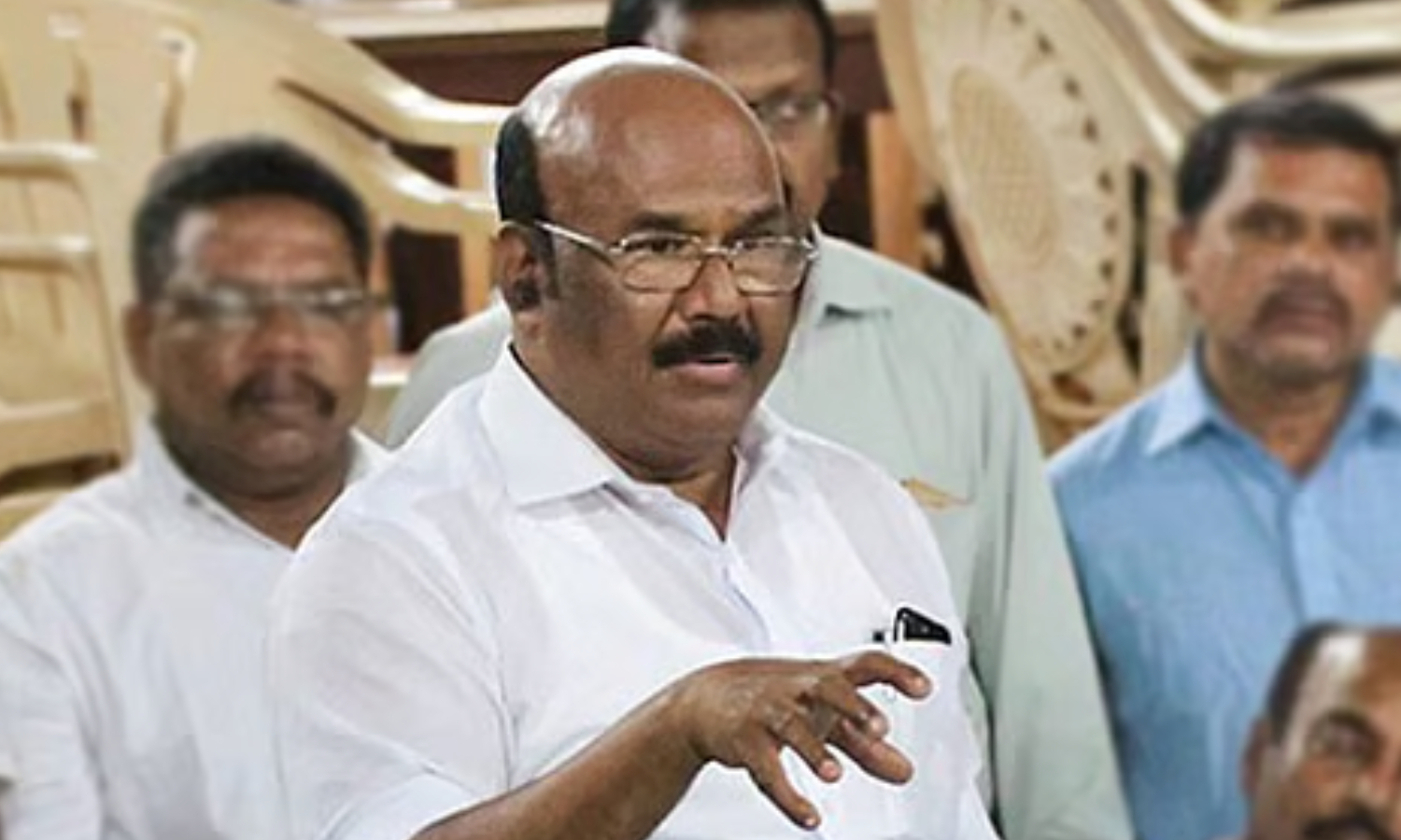 அரசு பணத்தை வாரி, வாரி இறைத்தாலும் தமிழ்நாட்டில் தி.மு.க. படுதோல்வி அடையும்- ஜெயக்குமார்