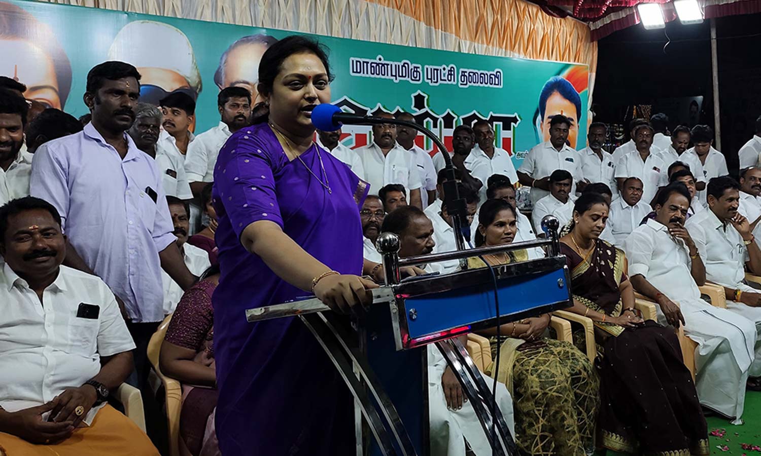 #DMDK துண்டு போட்டு அரசியல் நடத்தும் ஒரே தலைவி பிரேமலதா மட்டும் தான்- நடிகை விந்தியா பரபரப்பு பேச்சு