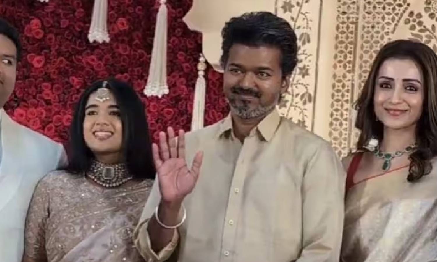 'ஒரே கலரில்... ஒரே காரில்': கல்பாத்தி சுரேஷ் இல்லத் திருமண விழாவில் ஜோடியாக பங்கேற்ற விஜய் - த்ரிஷா!