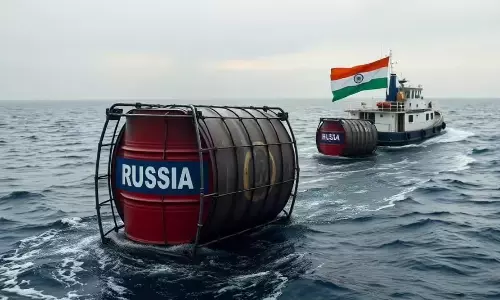 போர் சூழல் எதிரொலி: ரஷியாவிடம் இருந்து கூடுதல் கச்சா எண்ணெய் வாங்க இந்தியா திட்டம்