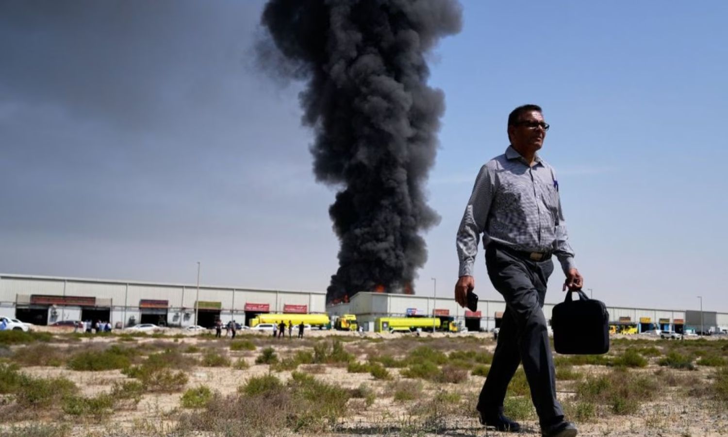 VIDEO: எட்டாவது நாளை எட்டிய போர்.. துபாய் சர்வதேச விமான நிலையம் மீது ஈரான் தாக்குதல் | #Dubai