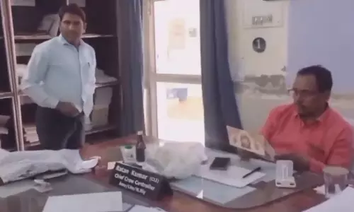 #Train ஆடையைக் கழற்றி அந்தரங்க பகுதியை காட்ட கூறிய அதிகாரி - ரெயில் டிரைவரின் வேதனை அனுபவம்