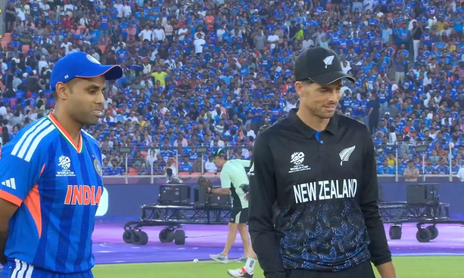 T20 World Cup Final | நியூசிலாந்து டாஸ் வென்று பந்து வீச்சு தேர்வு