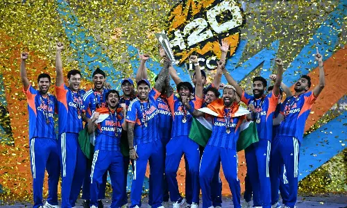 போட்டி நடத்திய நாடு, 3 முறை உலகக் கோப்பை வென்று சாதனை படைத்த இந்தியா