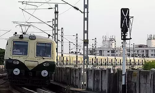 #Train பரங்கிமலை- வேளச்சேரி இடையே நாளை பறக்கும் ரெயில் சேவை தொடங்குமா?- அதிகாரிகள் கொடுத்த அப்டேட் #Train பரங்கிமலை- வேளச்சேரி இடையே நாளை பறக்கும் ரெயில் சேவை தொடங்குமா?- அதிகாரிகள் கொடுத்த அப்டேட்