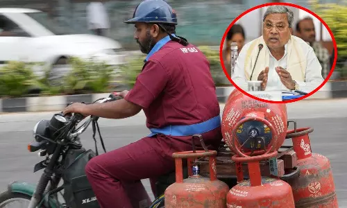 Gas Shortage | சிலிண்டர் பற்றாக்குறை: மத்திய அமைச்சருக்கு கர்நாடக முதலமைச்சர் சித்தராமையா கடிதம்