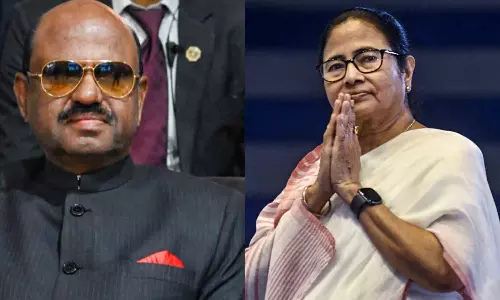 கவர்னர் பதவியில் இருந்து நீக்கப்பட்டது அநீதி: ஆனந்த போஸ்க்கு ஆதரவாக பேசிய மம்தா பானர்ஜி