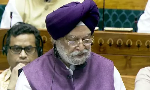 இந்தியாவில் எண்ணெய், எரிவாயு தட்டுப்பாடு இல்லை - மக்களவையில் மத்திய அரசு உறுதி | LPG, Crude oil