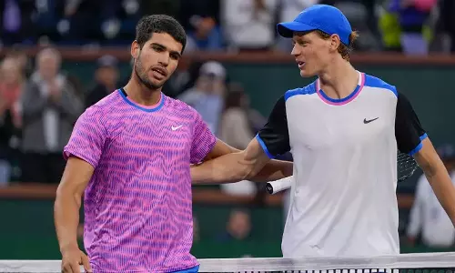 Alcaraz | இந்தியன் வெல்ஸ் ஓபன்: அல்காரஸ், சின்னர், மெத்வதேவ் அரையிறுதிக்கு முன்னேற்றம் Alcaraz | இந்தியன் வெல்ஸ் ஓபன்: அல்காரஸ், சின்னர், மெத்வதேவ் அரையிறுதிக்கு முன்னேற்றம்