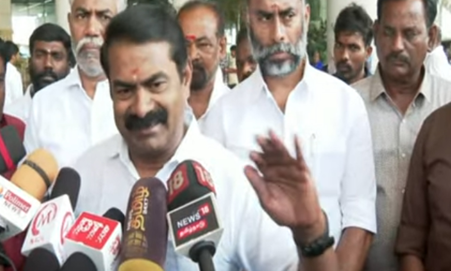 Seeman | ஆட்சியாளர்கள் மட்டும் பொறுப்பல்ல... ஆட்சியை தேர்வு செய்த மக்களும் பொறுப்பாக வேண்டும் - சீமான்