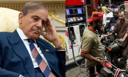 எரிபொருள் நெருக்கடி: அரசு ஊழியர்களின் சம்பளத்தை 30 சதவீதம் வரை குறைத்த பாகிஸ்தான் அரசு | Pakistan